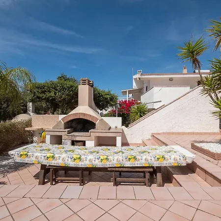 In Villa, 1 Minuto Da Maison d'hôtes *